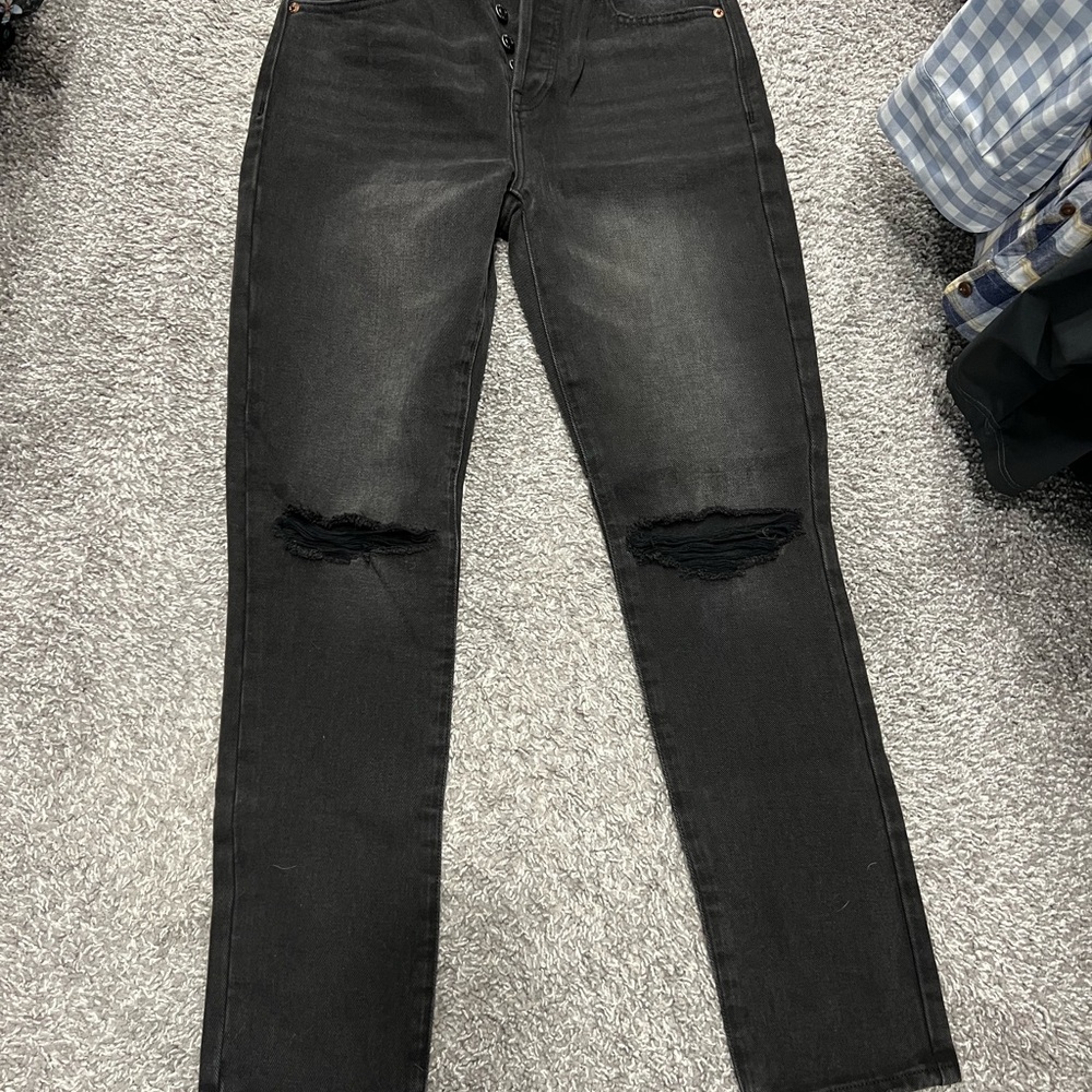 NWOT Women's Black Distressed Jeans